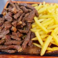Contra filé com fritas