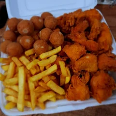 Franguinho com Fritas e Bolinha