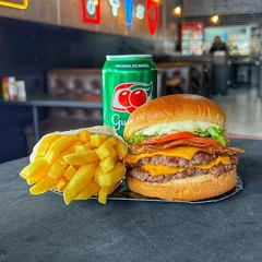 Big Smash Tasty + lata Guaraná Antárctica & Fritas + R$ 19,99 leve outro burger
