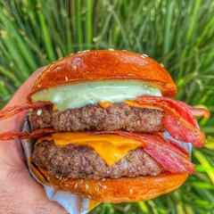 Burguer Jack Bruthus- Gigante Que Mata Fome + Fritas Grátis