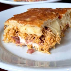 PIZZA FRITA FRANGO COM BACON
