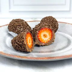 Brigadeiro com morango