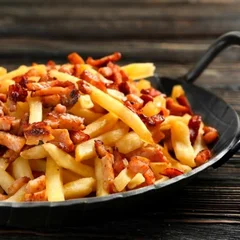 Batata Frita 250g Com Cheddar e Calabresa