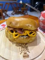 06. BURGUER CHEDDAR BACON 