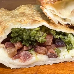 Pastel De Brócolis + Mussarela + Bacon 15cm