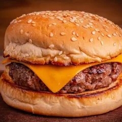  Cheese Burguer + Refri Lata 