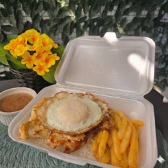 Filé de Frango Grelhado à Cavalo + Frita - ( Do Cheff )