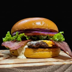 Dom Smach Bacon