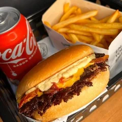 Combo - Lanche Baconzito + Fritas + Coca-Cola Grátis (Serve Bem 1 Pessoa)