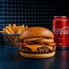 Royal Onion Ring + Bebida+ Batata 