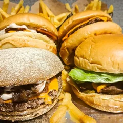 4 lanches + batata 