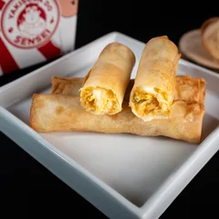 Rolinhos Primavera de Frango com Catupiry 3 unid