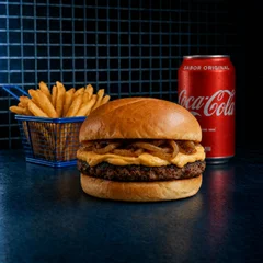 Cheddar Queen (Cheddar e Cebola Caramelizada) +Batata +Bedida