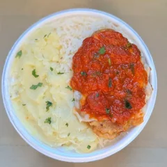 Frango Parmegiana & Purê + R$ 18,99 leve outra marmitex