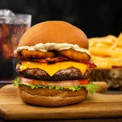 King burger + batata média + refri lata