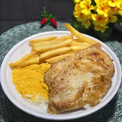 Filé de Frango Grelhado P - Batatinha e Farofa