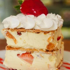 Mil folhas de creme com morangos
