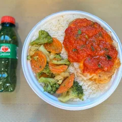Frango Parmegiana & Legumes + Guaraná Pet + R$ 18,99 leve outra marmitex