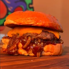 Combo 5 - (3Burguer X + 1 Fanta laranja 2 litros)