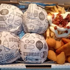 Combo Condessa - 2 Burguer Condessa, 2 Burger Súdito, Salgadinhos e Batata 300g