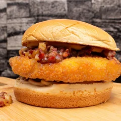 Burguer - Coroa (1 Carne 150g, Mussarela, Catupiry Empanado, Bacon e Molho)