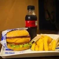 Mart's Chicken + Fritas + Bebida 200ml