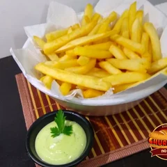 Batata Frita M (250 G) + 1 Sachê de maionese caseira 