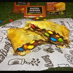 Pastel 98 - Chocolate com Mm's