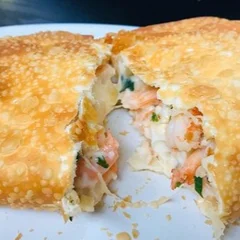 PASTEL DE CAMARÃO