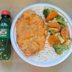 Frango Empanado & Legumes + Guaraná Pet + R$ 18,99 leve outra marmitex