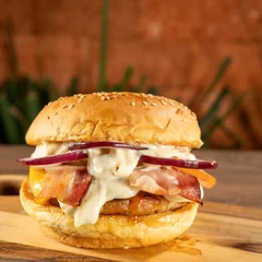 COMBO Burger Chicken Tradicional #Batata + Bebida.