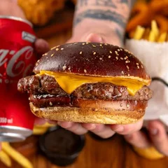 Combo 1 Smash Burger 90g + 1 Coca Lata 350ml +1 Porção Fritas