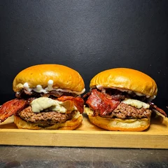2 BURGER POR 39