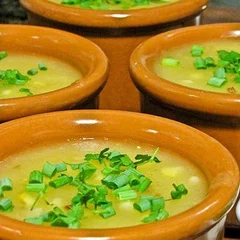 Caldo de mandioca família