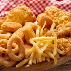  500g De Franguinho + 2 Acompanhamentos 