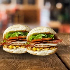 2 X.Bacon