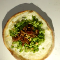 Esfiha Brócolis Catupiry e Bacon