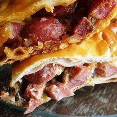 Pastel de Calabresa