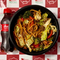 Yakisoba de Frango + 1 Coca Cola 200ml Gratis ! 