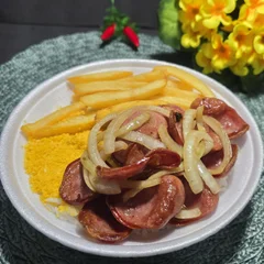 Calabresa Acebolada P  - Batatinha e Farofa 