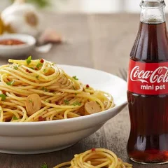 Macarrão Alho e Óleo + Coca Cola Mini