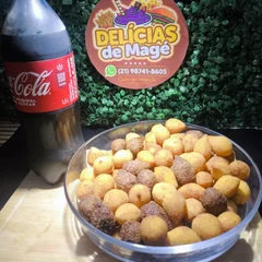 Combo de 50 salgadinhos mistos + Coca cola de 1,5 l
