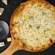 QUATRO QUEIJOS PIZZA 4 FATIAS