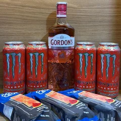 COMBO GIN GORDONS PINK 700ML  + 4 MONSTER SABOR WATERMELON 473ML + 3 GELO DE COCO SABOR MELANCIA 200ML 