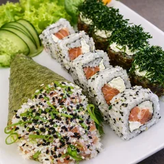 Combinado 009 - 10 Peças e 1 temaki alga