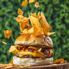 TOMATTO DORITOS BURGUER