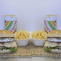 Combo Casal: 2 X-Tudos + 2 Batatas Frita + 2 Guaravitas