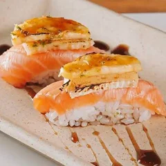 Niguiri salmão Brie ( 2 peças)