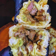 Lanche no Pão de Alho - Contra Filé Com Queijo