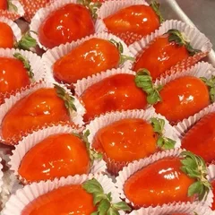 Caixa  promocional 2 unid Morango Amor branquinho